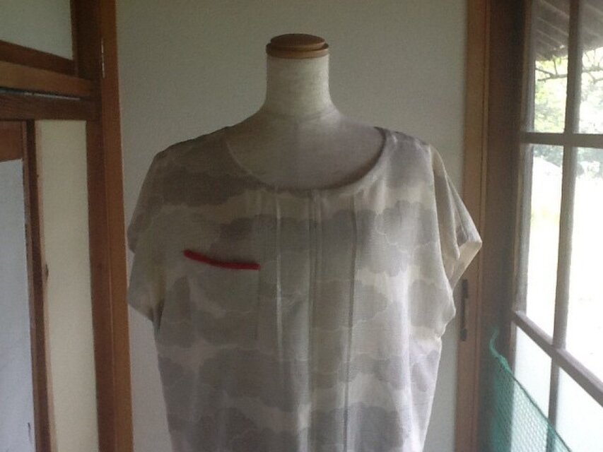 白大島のブラウス