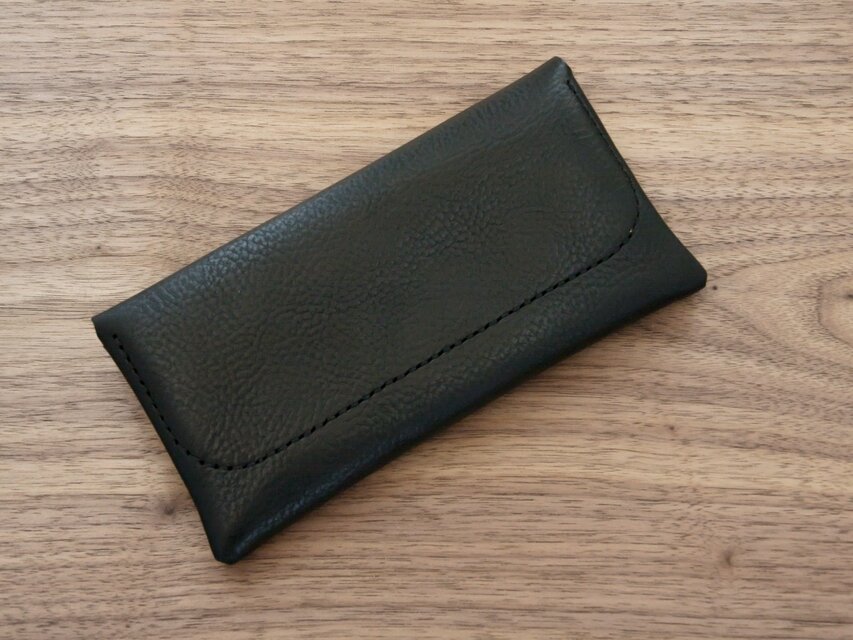 イタリア製牛革のコンパクトな長財布 ／ ブラック※受注製作 | iichi
