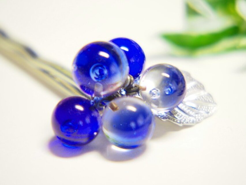 つぶつぶヘアピン　青