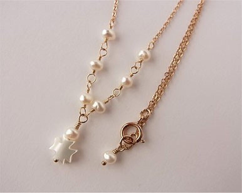 14kgf クロス白蝶貝のネックレス