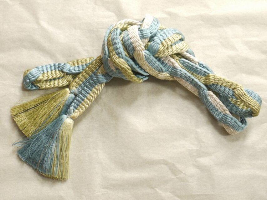 手組み正絹組紐【繭月（3色）】017A009005