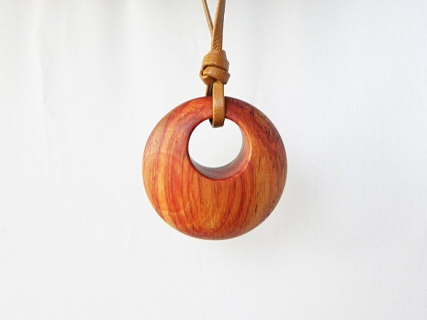 ペンダント -チューリップウッド◎-
