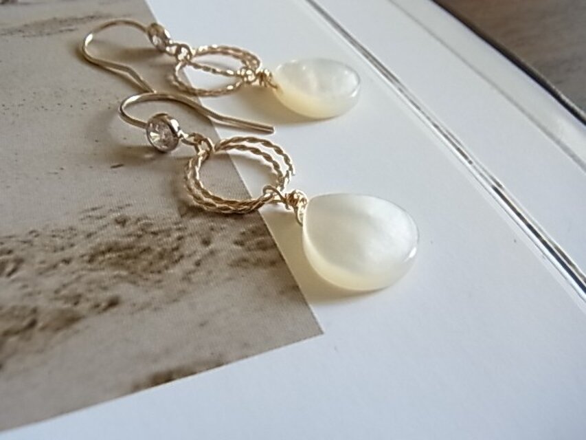 14KGF　マロンシェルピアス