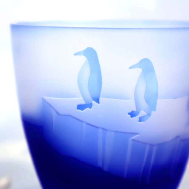 ペンギンのグラス | iichi 日々の暮らしを心地よくするハンドメイドや