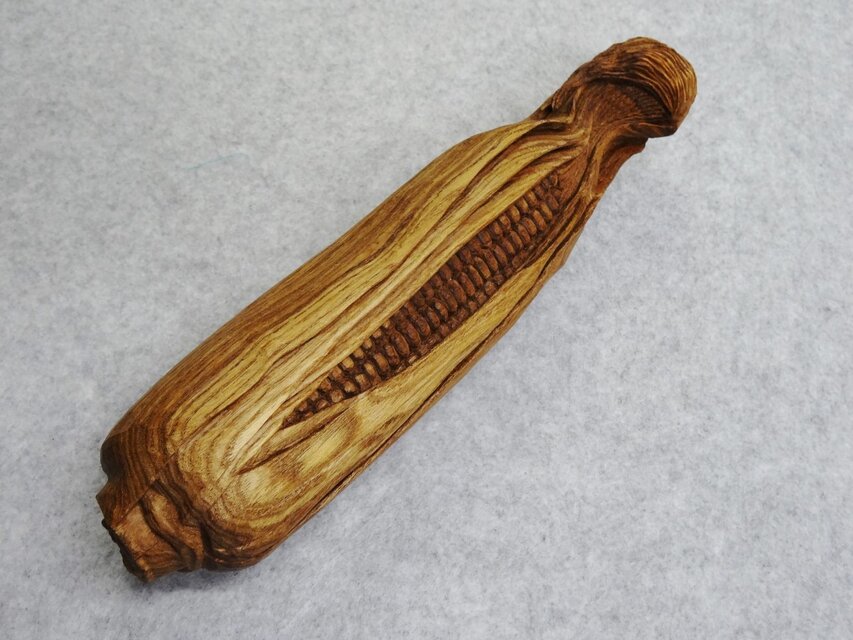 木彫りの「とうきび」