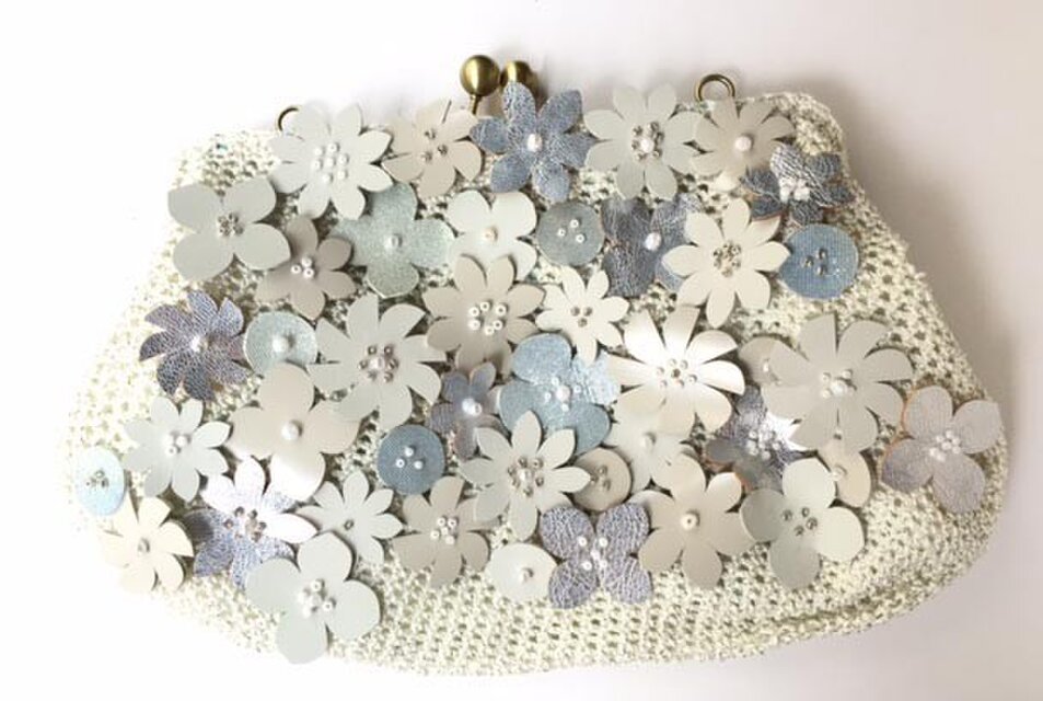 クラッチバッグ／スノーホワイト