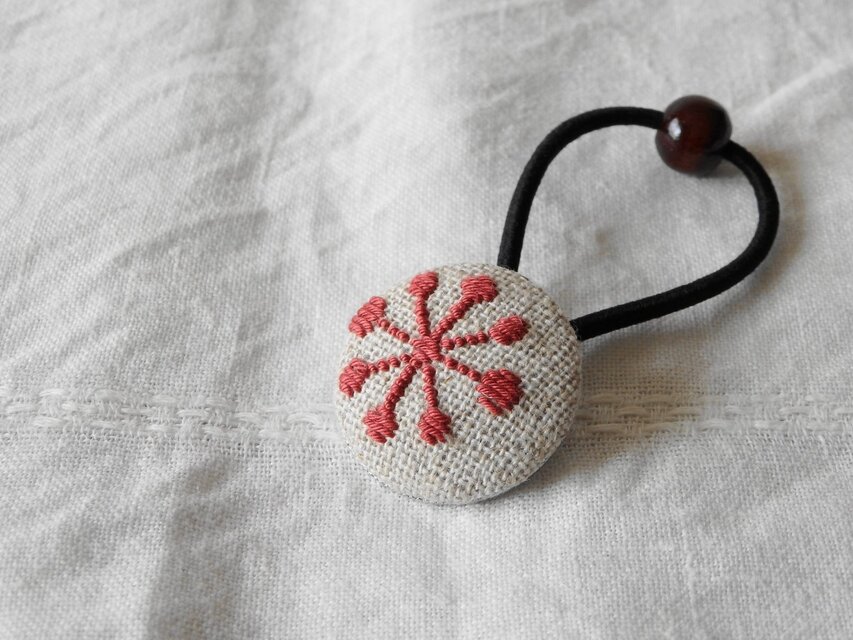 種まき人のヘアゴム　こぎん刺し　紅とび