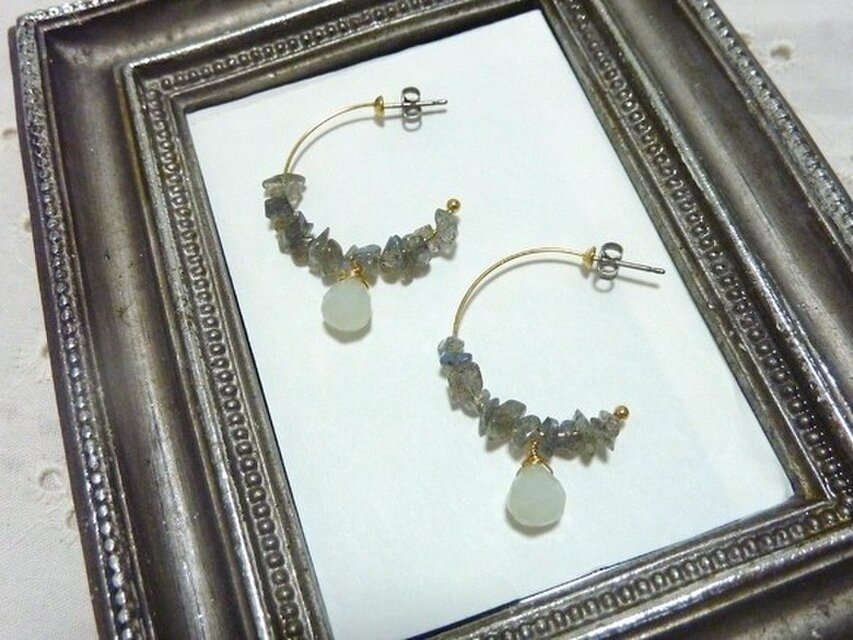 ラブラドライトのフープピアス