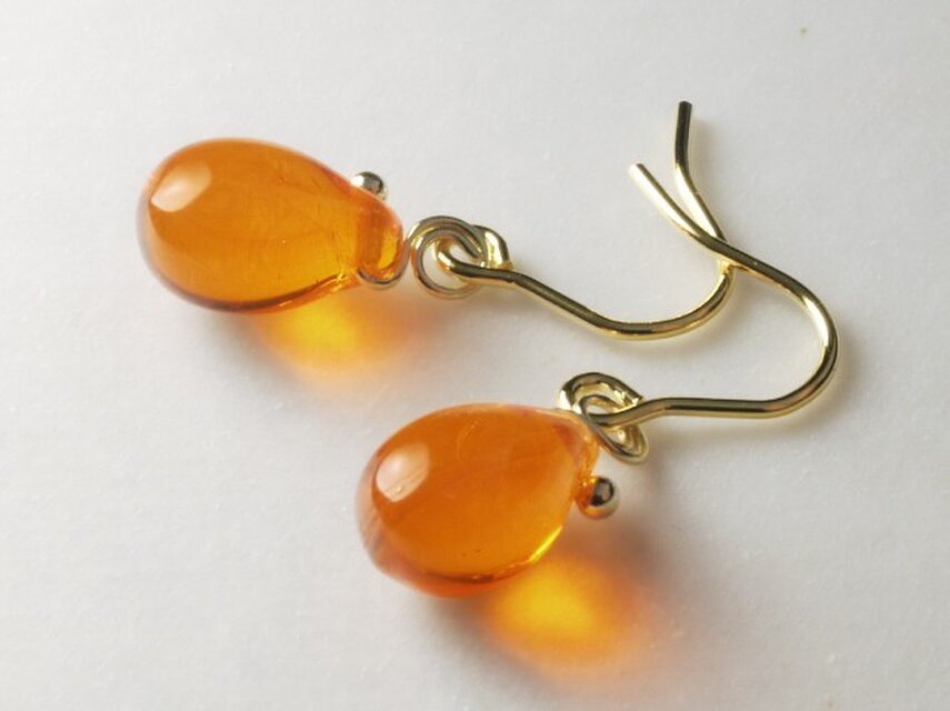 チェコガラスのしずくピアス　オレンヂ