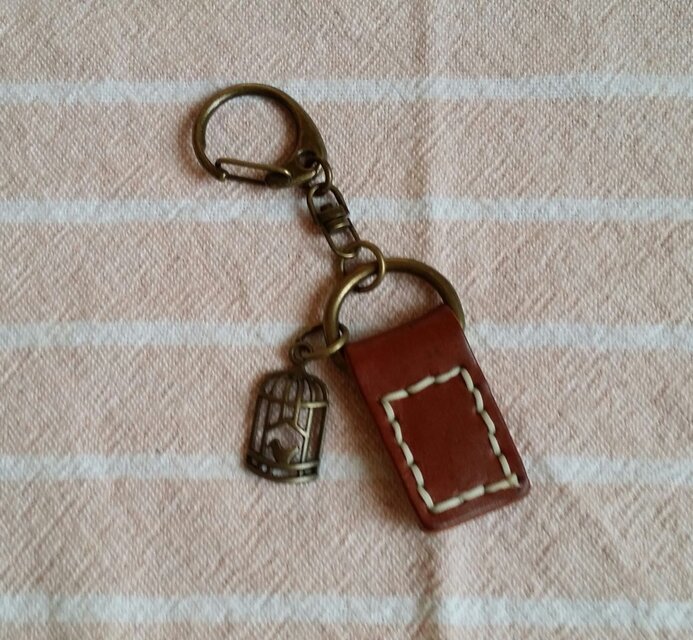 革　キーホルダー『鳥かご』