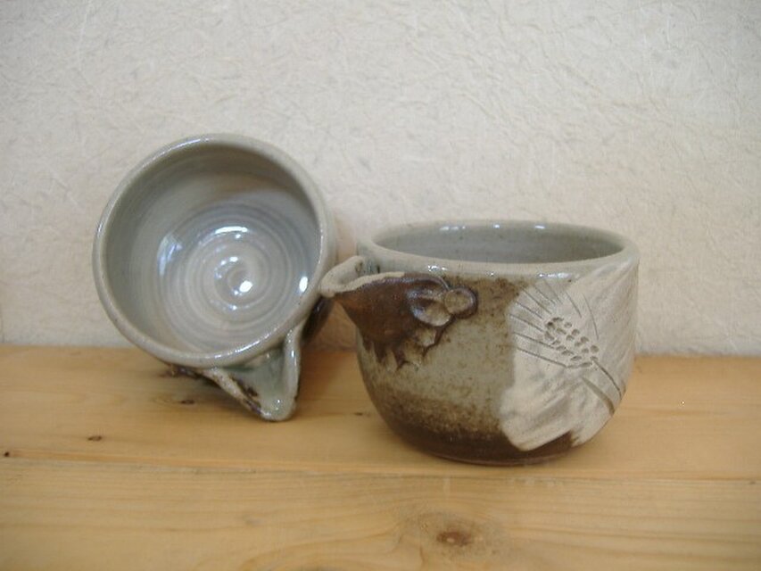 麦穂文様片口ぐい呑