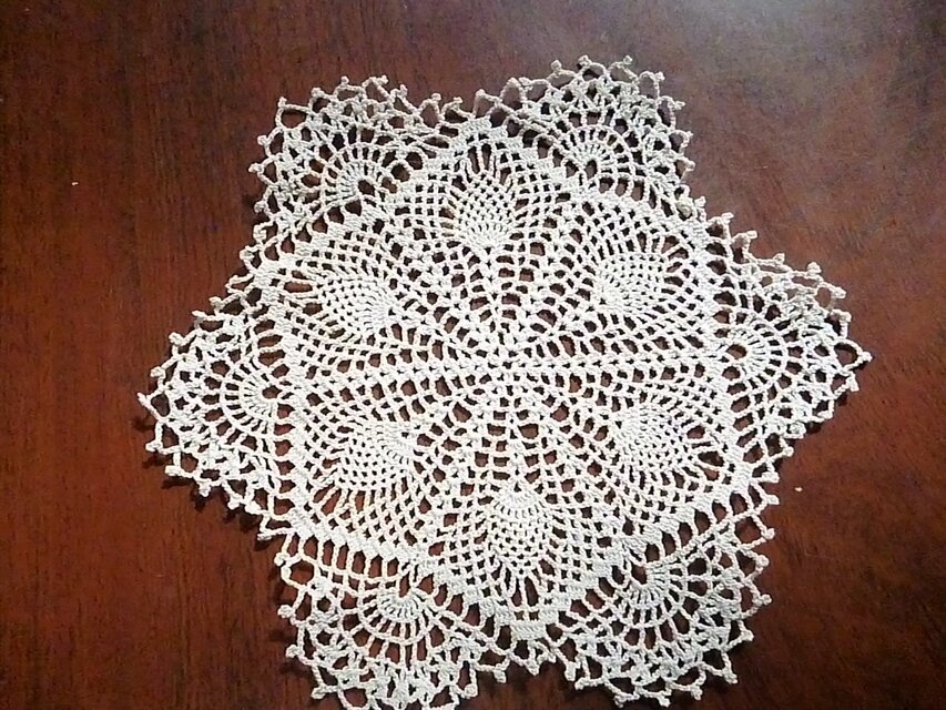 手編みレースドイリー