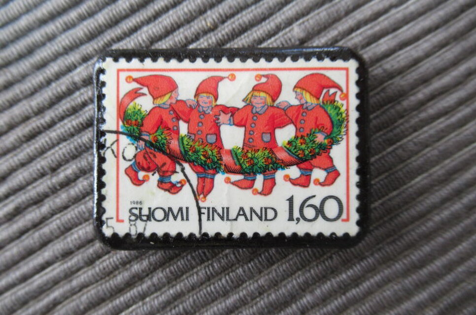 ★★アップサイクル　クリスマス切手ブローチ164