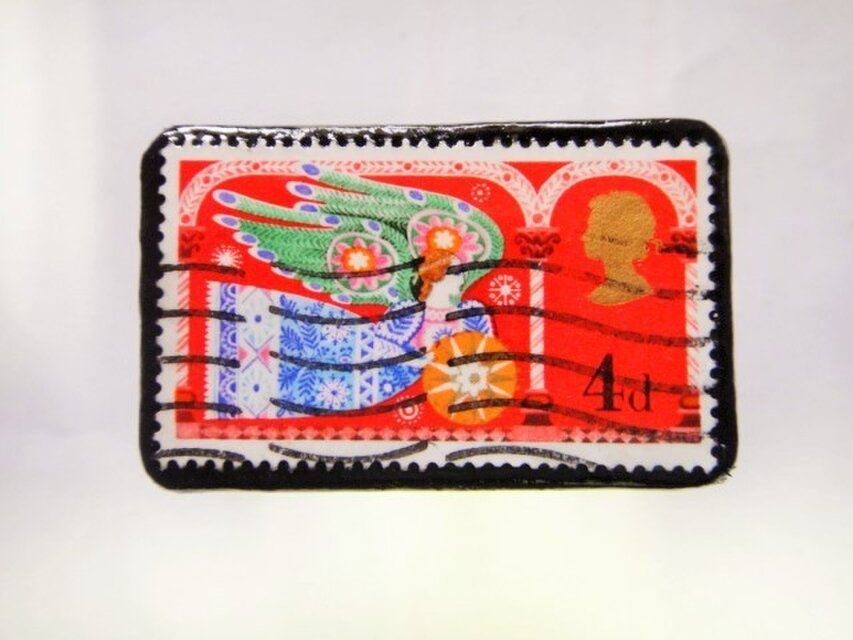 アップサイクル　クリスマス切手ブローチ275