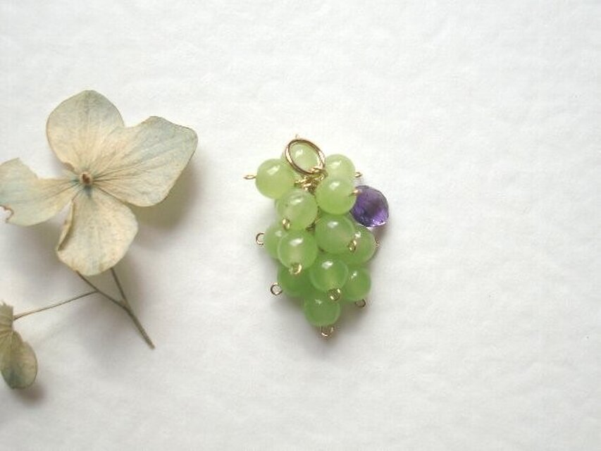 マスカットみたいなチャーム