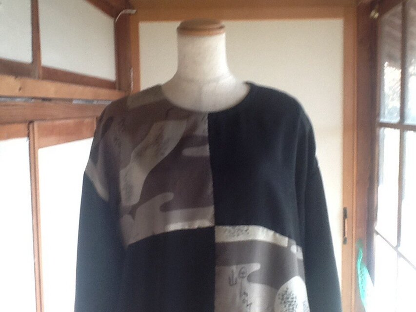 黒の素敵なぶらうす