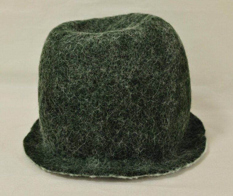羊毛とアルパカの帽子