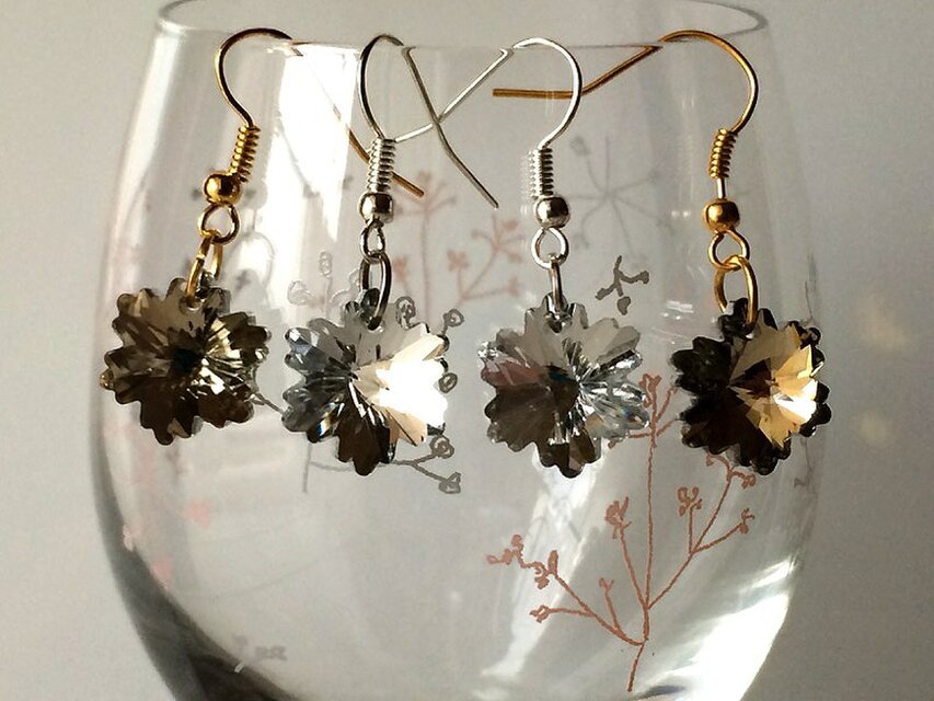 きらめく硝子の雪の結晶