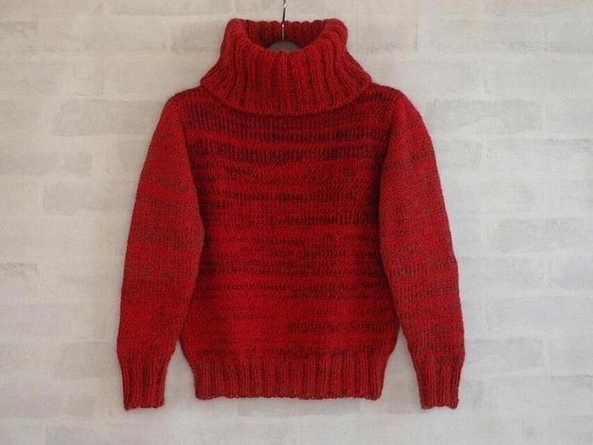 MIX レッドのゆったりタートルプルオーバー