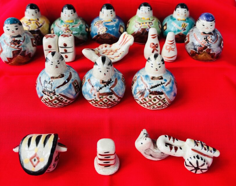 本焼陶器 豆雛15人飾りセット | iichi 日々の暮らしを心地よくする