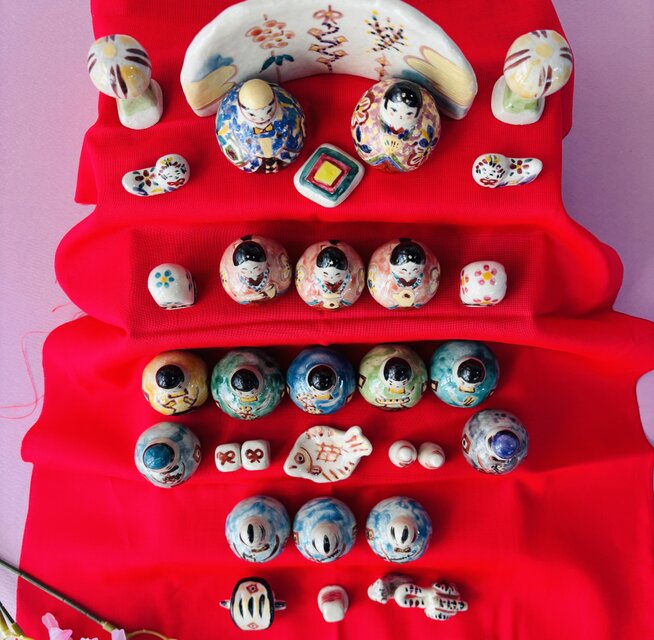 本焼陶器 豆雛15人飾りセット | iichi 日々の暮らしを心地よくする