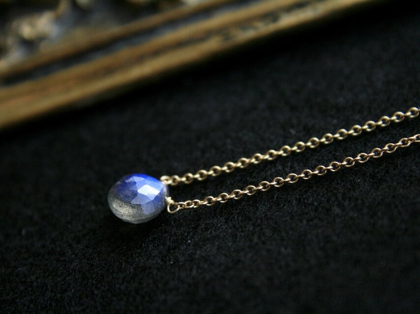 スペシャルクオリティ!!ラブラドライトのネックレス（ブルー）