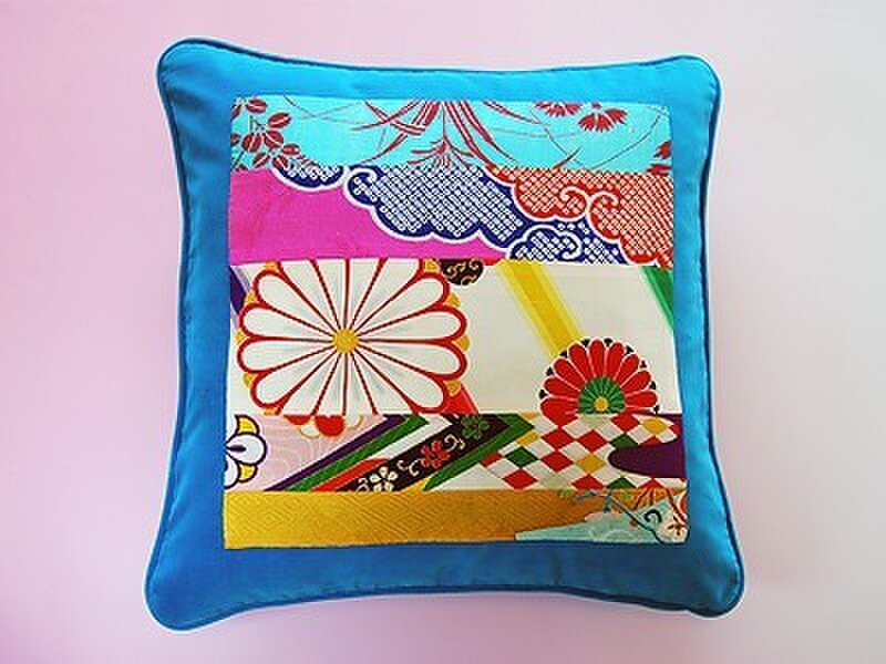 キモノクッションカバー（綿ベルベット・ライトブルー）