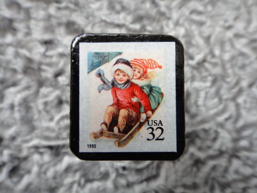 アメリカ　切手ブローチ524