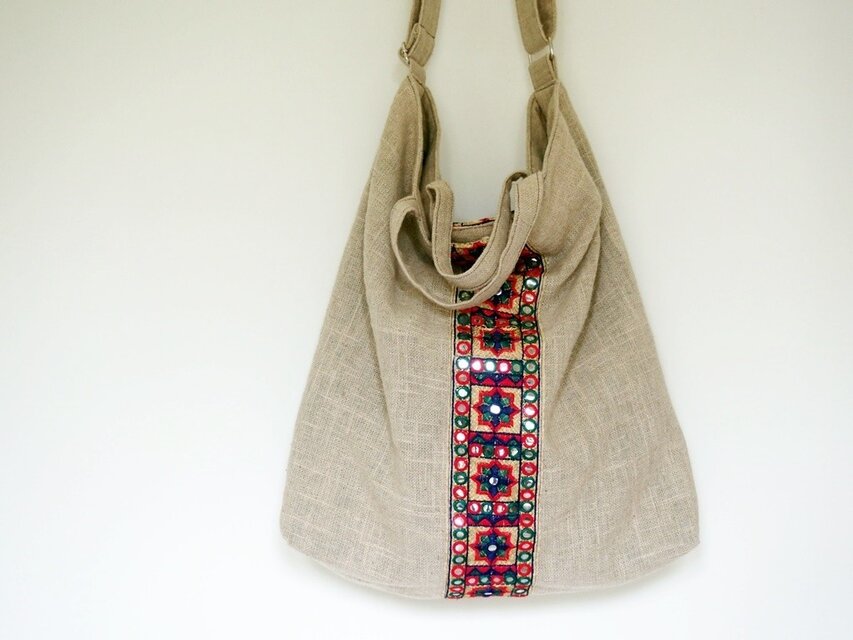 2wayワンハンドルバッグ　リネン×ミラーワーク4