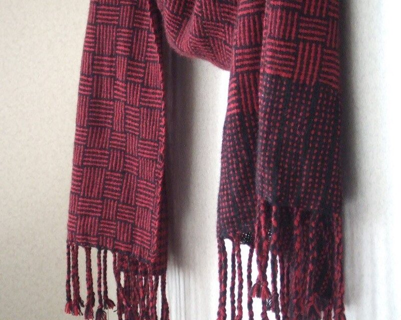手織りカシミアストール・・バーブシュカ（真紅）
