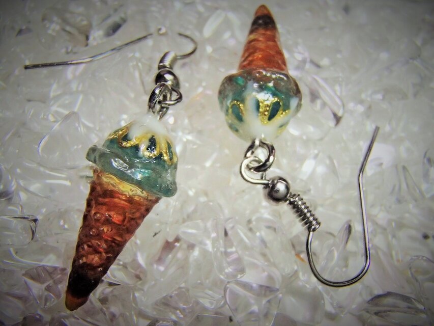 オルゴナイト/アイスクリームピアス