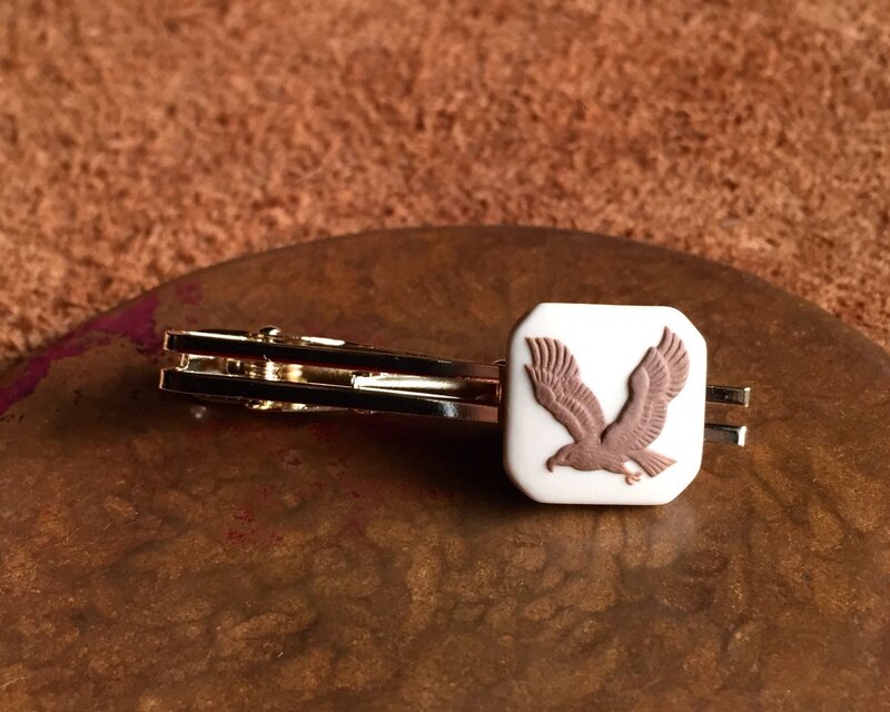 イーグルタイピン（ベージュ×茶）