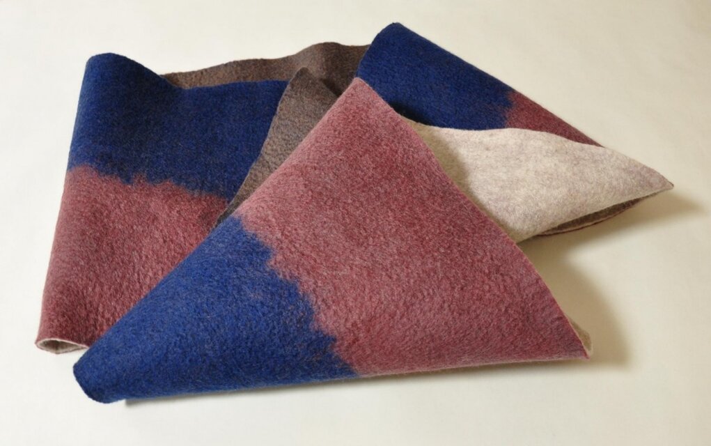 羊毛フェルトのスヌード