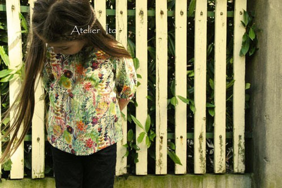 Liberty:Tresco  ふんわりお袖のブラウス