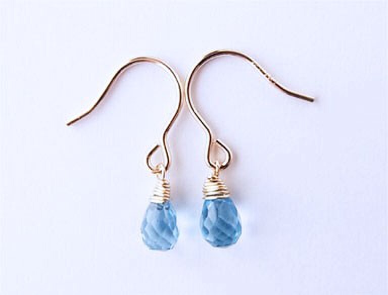 14kgf ブルートパーズブリオレットの一粒ピアス