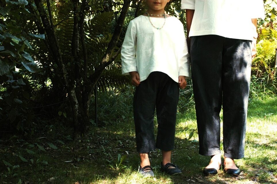 キッズタックパンツ（墨黒）