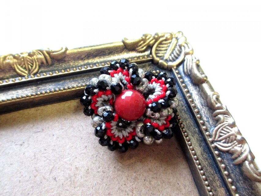 オニキス&ルビー　ブローチ（小）