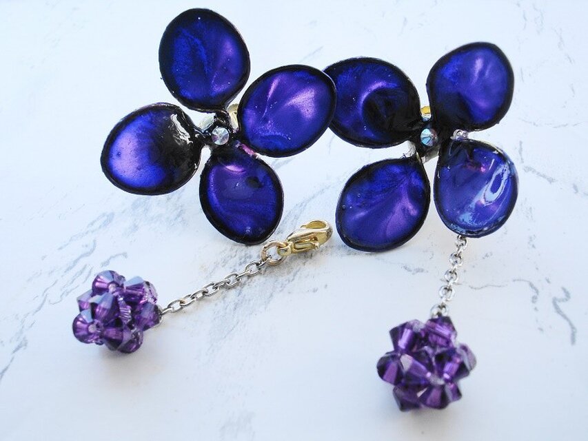 着替えるイヤリング（紫陽花）