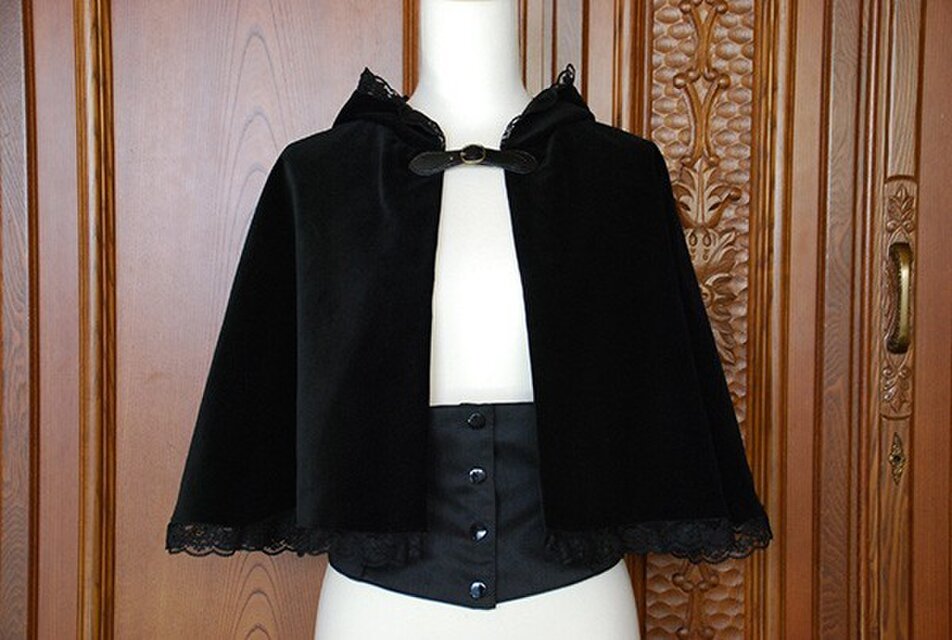 【S様オーダー品】『黒と乙女』フード付きケープ・コルセットセット