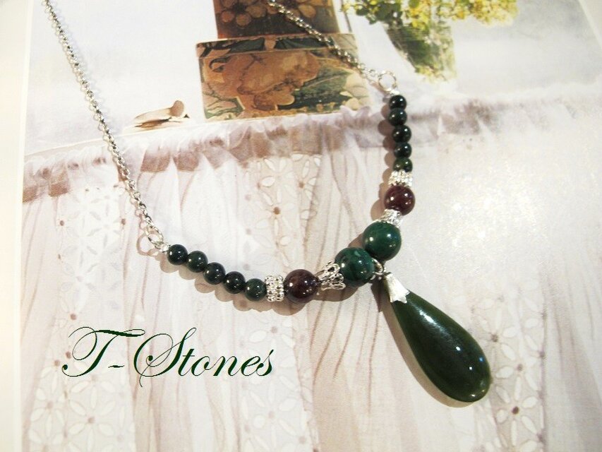 夢の達成とビジネスの発展　ジェイド　ネックレス