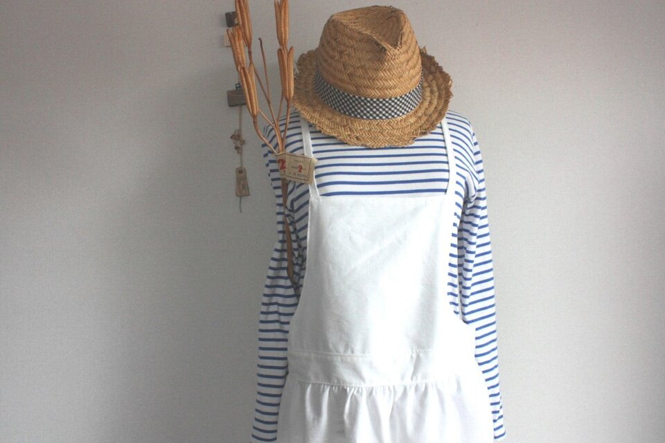 サロペットワンピース