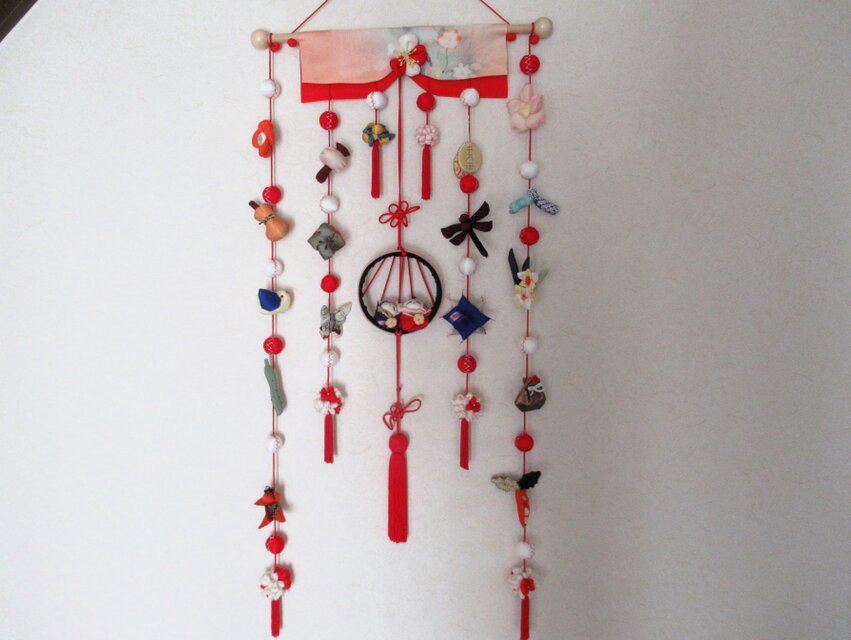 雅の薫り漂う正絹のつるし雛飾り(送料込み) 吊るし雛 ひな祭り