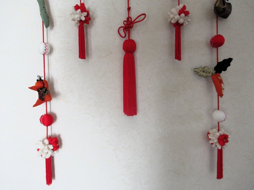 雅の薫り漂う正絹のつるし雛飾り(送料込み) 吊るし雛 ひな祭り