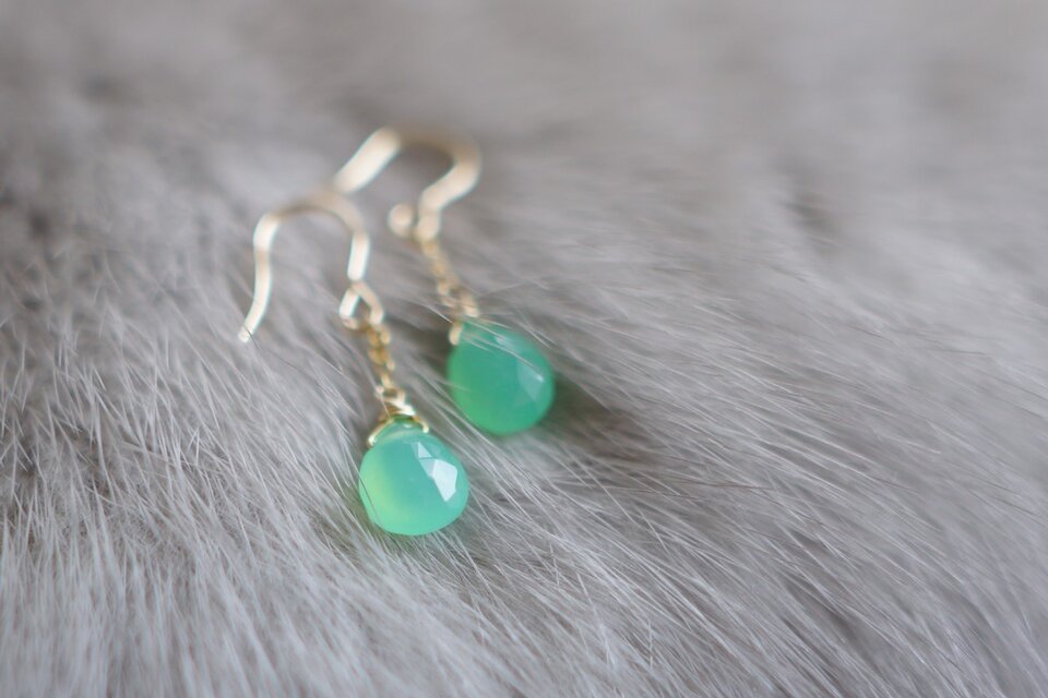 クリソプレーズゆらりtiny-bit フックピアス K14GF