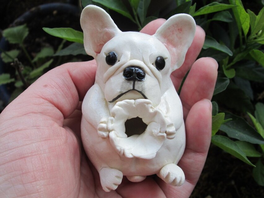フレンチブルドッグの花器（クリーム）
