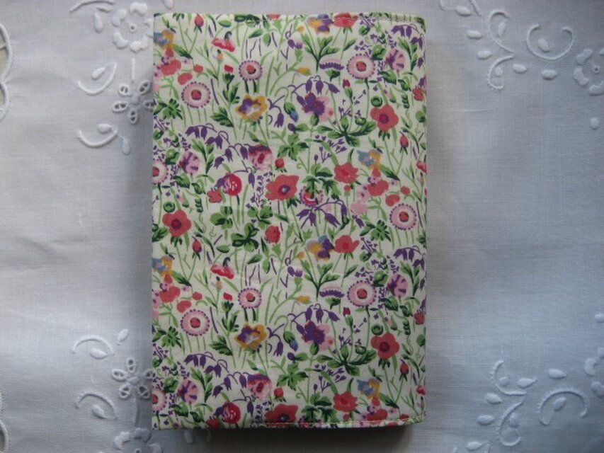 リバティプリント 文庫用(Agnes）