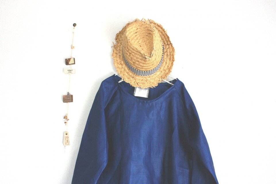 インディゴ染プルオーバー