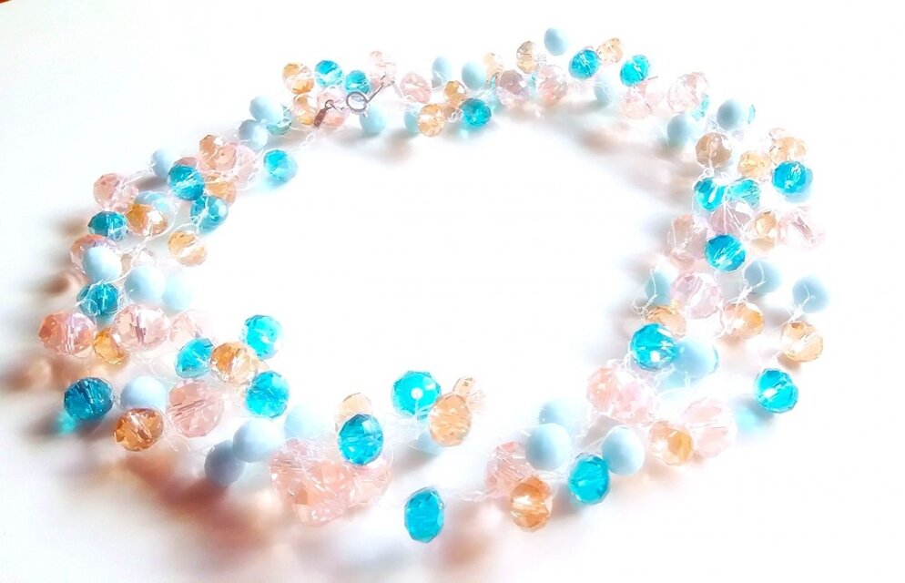 桜と青空のネックレス