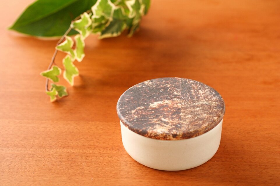 伊豆土ふたのまあるいハコ（中）