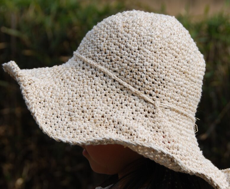 手紡ぎコットンと麻糸のニット帽子
